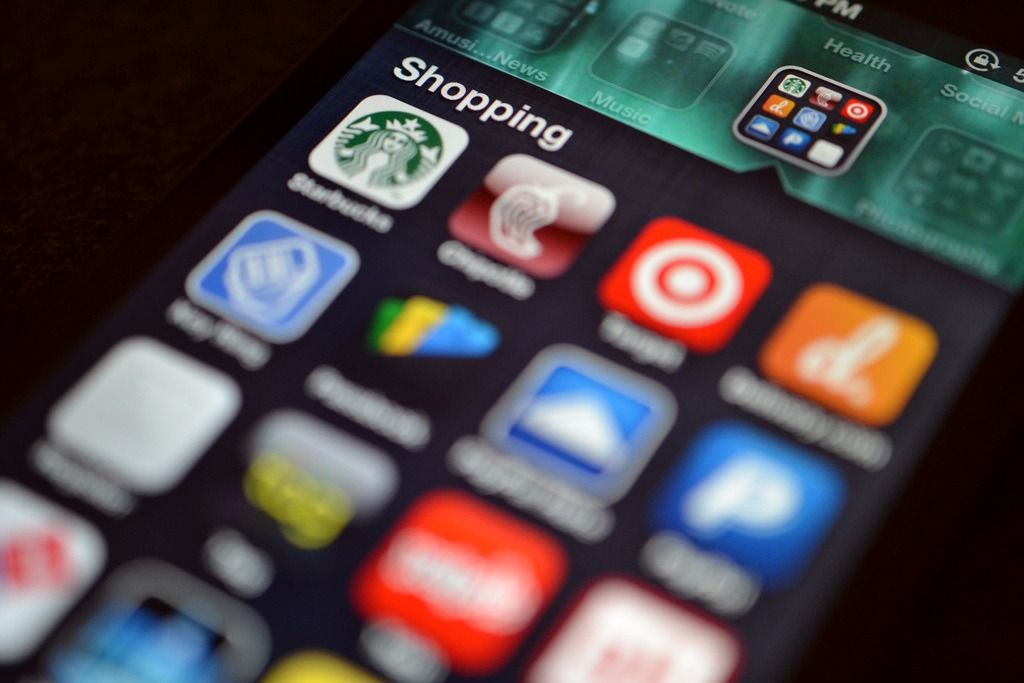 Mobiel shoppen eind 2017 leider in online aankopen